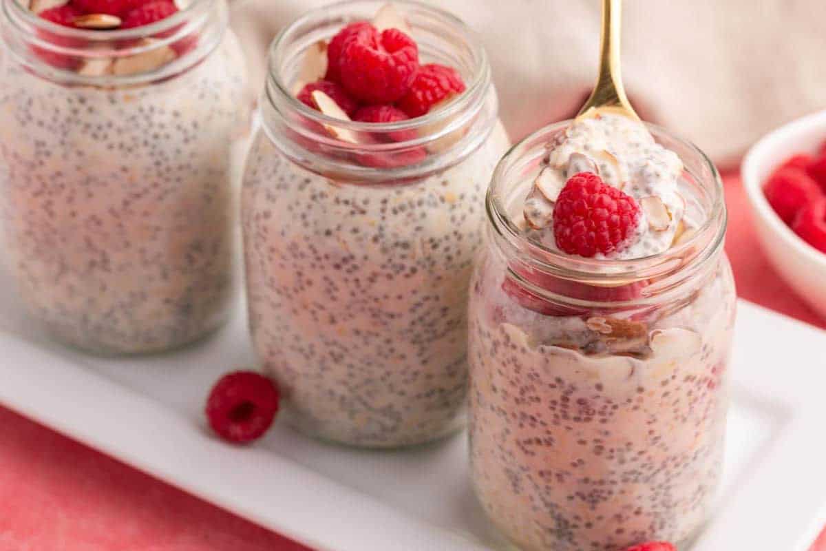 Raspberry Almond Overnight Oats